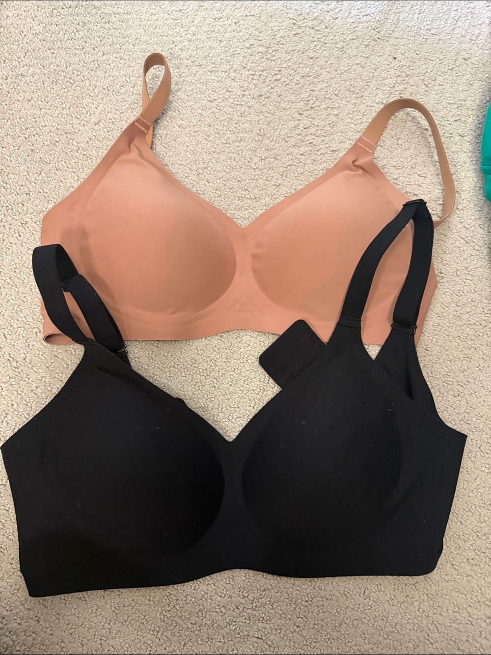 NWOT Seamless Wireless jelly T-Shirt Bra - Black & Nude set